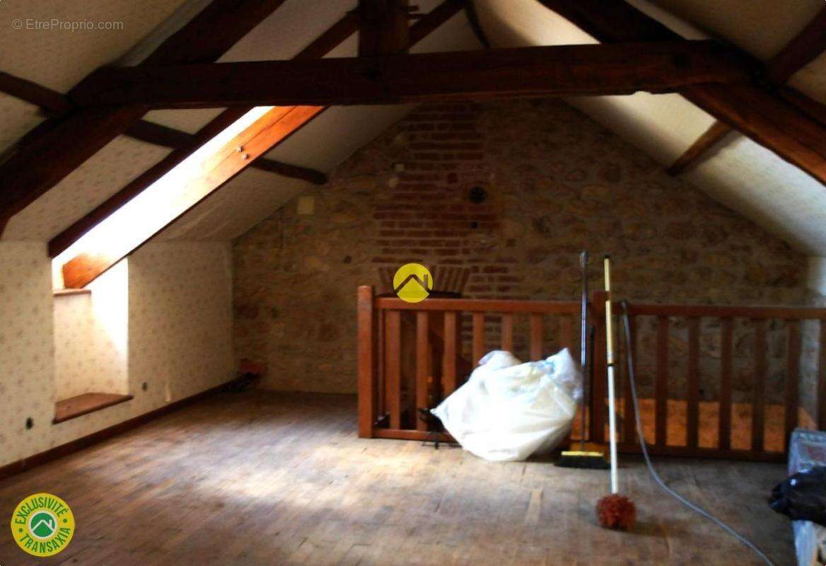 Maison à CENAC-ET-SAINT-JULIEN