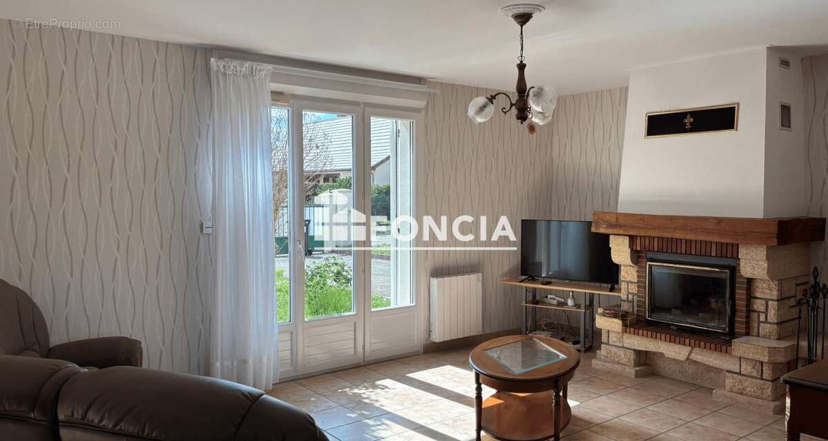 Maison à SAINT-GONDON
