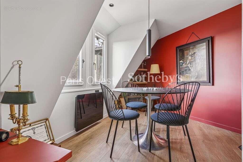 Appartement à NEUILLY-SUR-SEINE