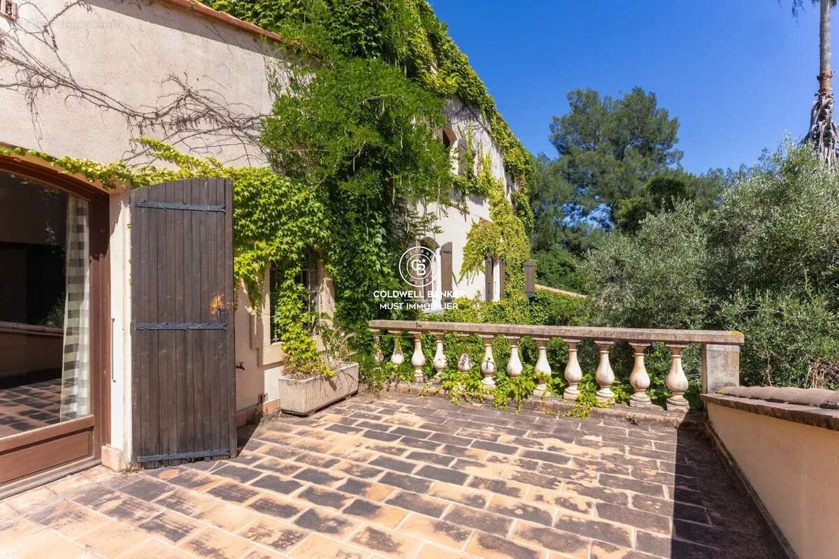 Bastide d'exception au cœur d'un parc arboré de 2.5 hectares - photo 20