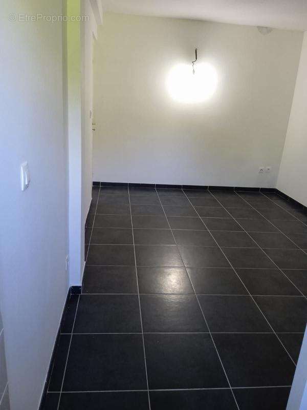 À Vendre – Villa avec 3 logements indépendants – Vue Nature - photo 5