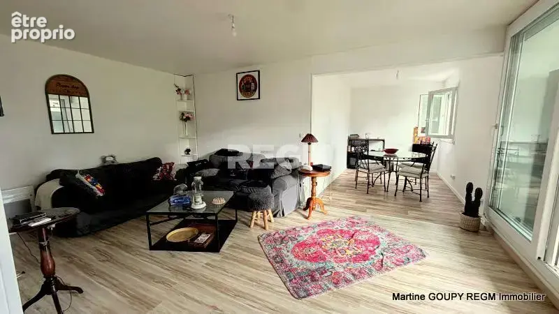 ORLEANS (45)   Quartier Madeleine   Résidence sécurisée - Appartement balcon 77 m2 - 4 P. 2 chbres   cellier, - photo 2