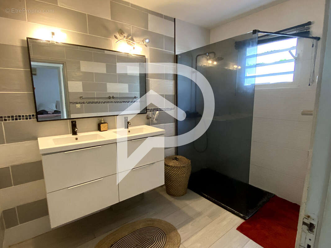 Maison à LA POSSESSION