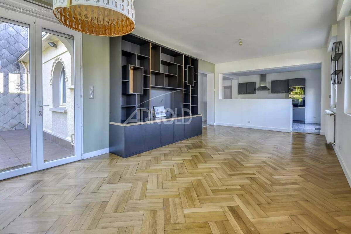 Maison à SAINT-SEBASTIEN-SUR-LOIRE