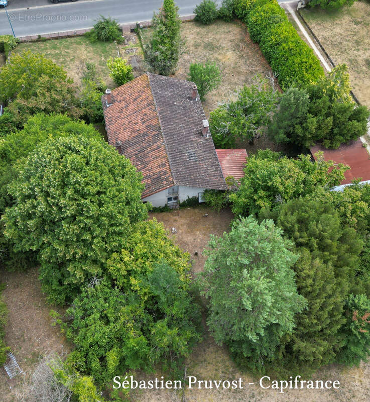 Maison à AGONAC