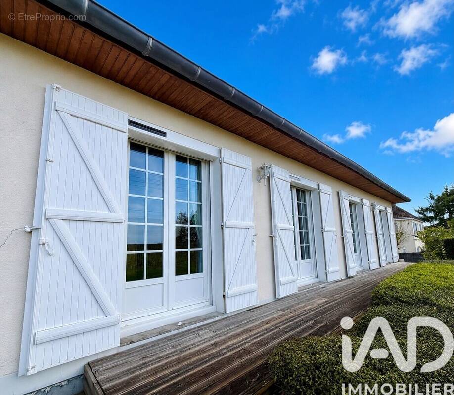 Photo 1 - Maison à ROCHECORBON