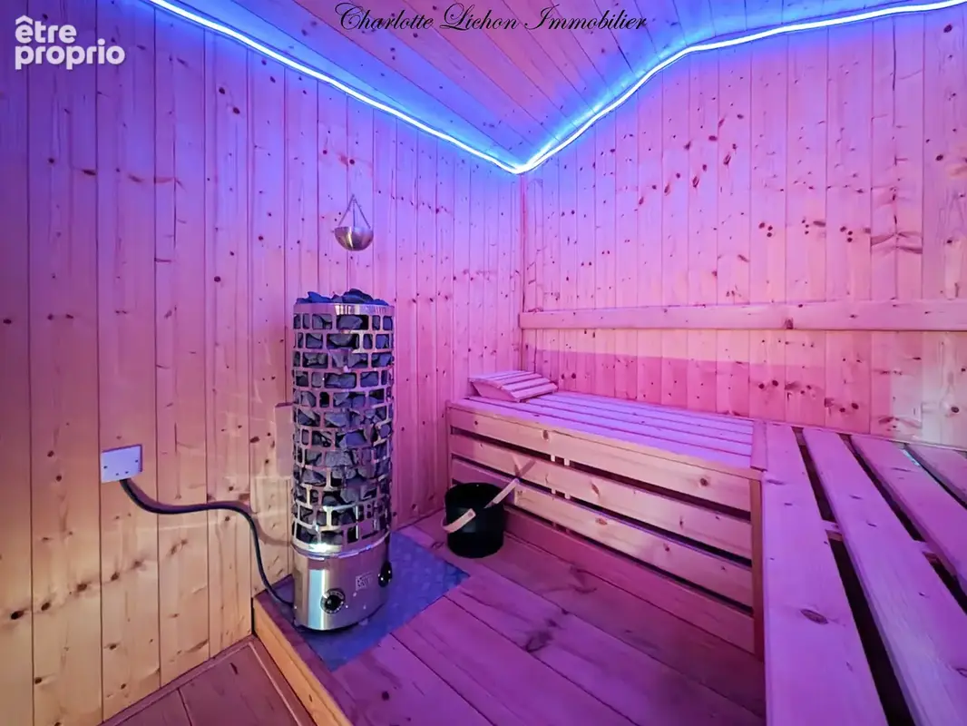 Maison 4 chambres - garage - picine intérieure - jacuzzi - sauna - salle de cinéma - appartement et studio iné - photo 32