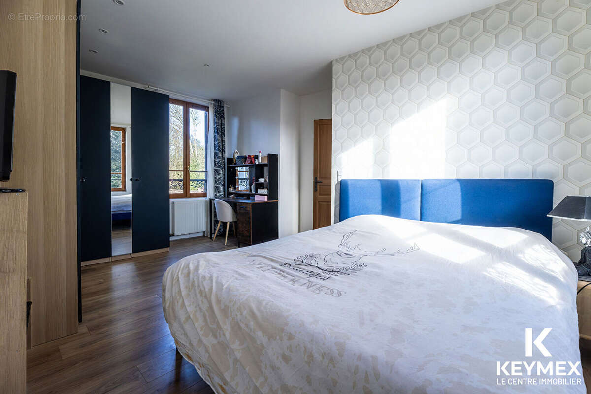 Maison à SAINTE-GENEVIEVE