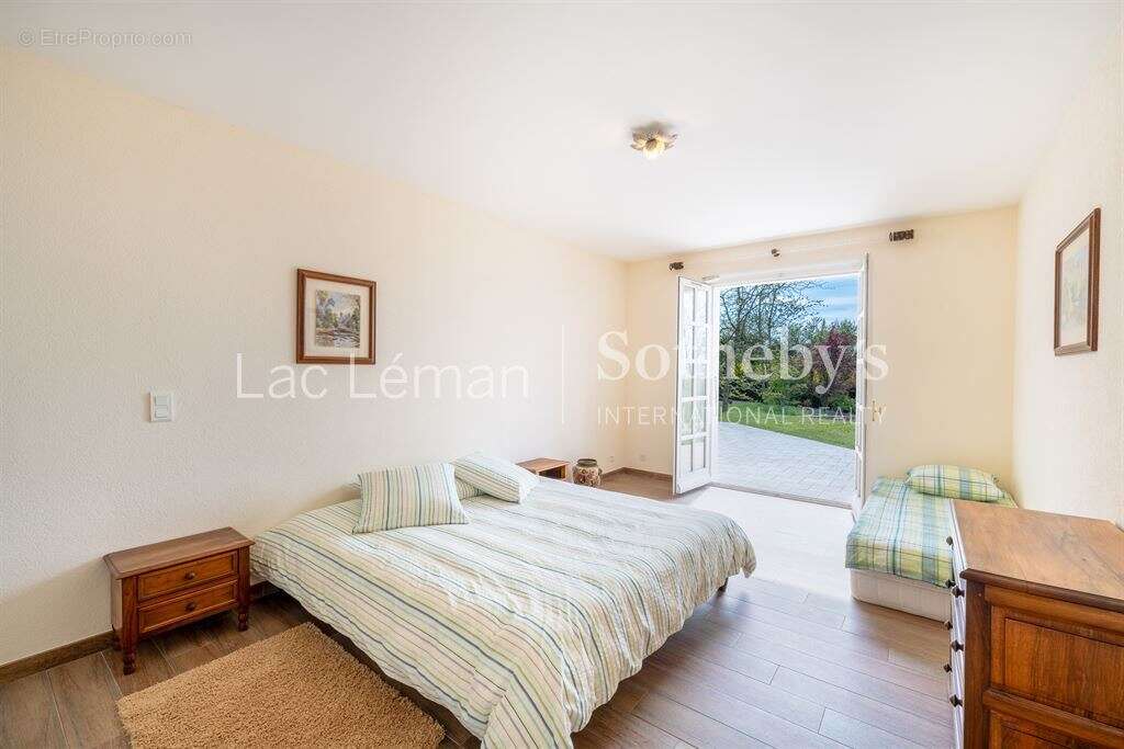 Maison à CHENS-SUR-LEMAN