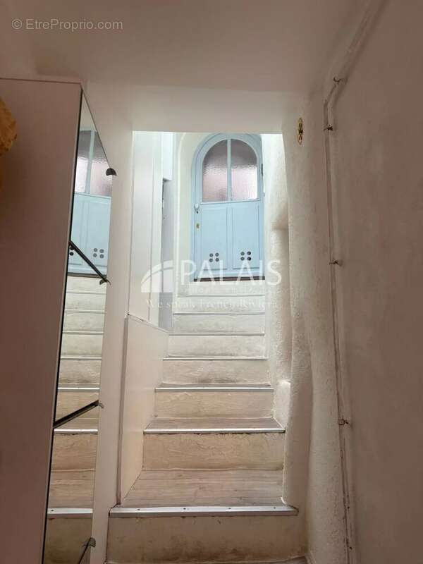 Appartement à ROQUEBRUNE-CAP-MARTIN
