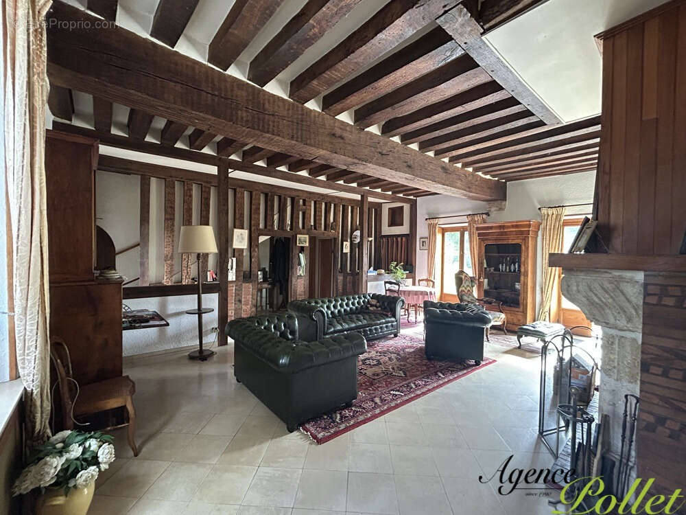 Maison à AUTRY-LE-CHATEL