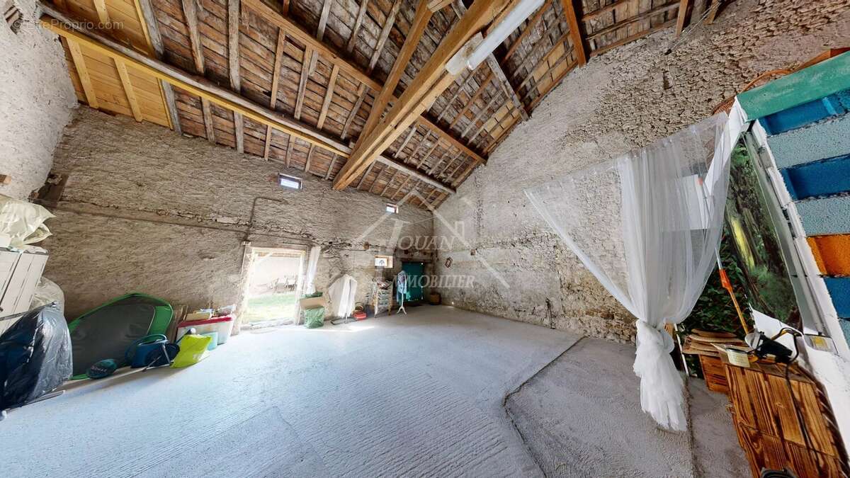 Maison à CHARROUX