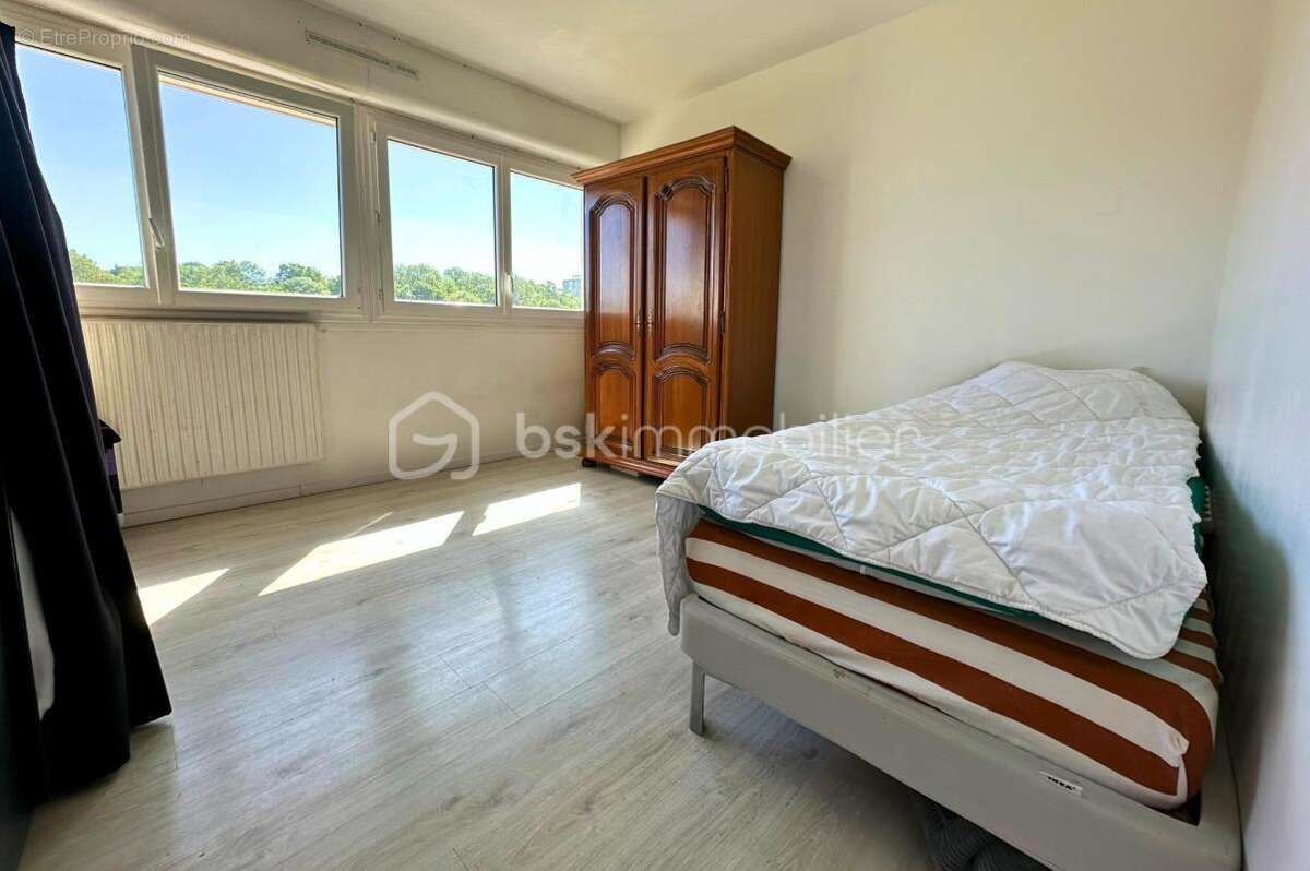 Appartement à CLICHY-SOUS-BOIS