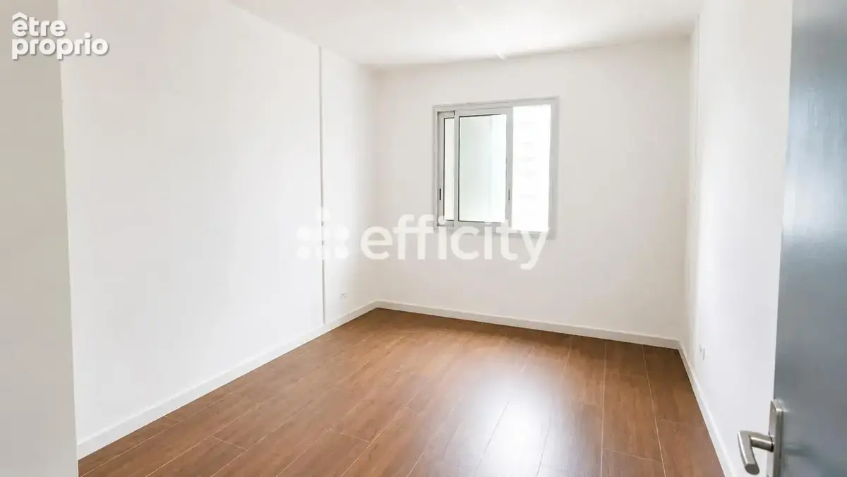 Appartement 13 pièces 250 m² à vendre à Saint-Louis (97421) - photo 5