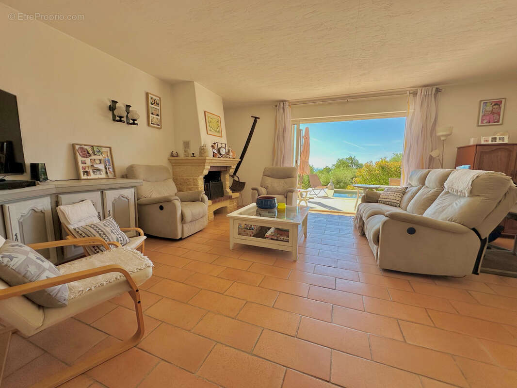Maison à TOURRETTES-SUR-LOUP