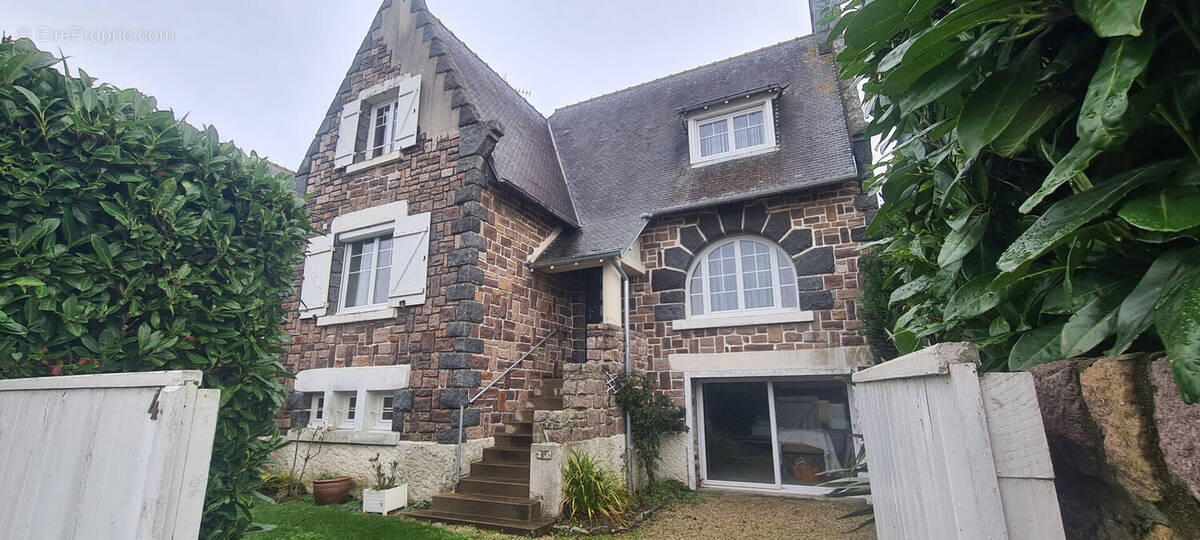 Maison à ETABLES-SUR-MER