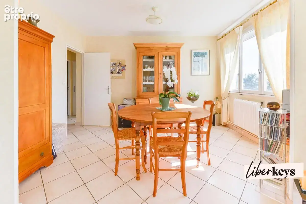 Appartement T4 de 77 m² avec balcon, cave et parking équipé - photo 8