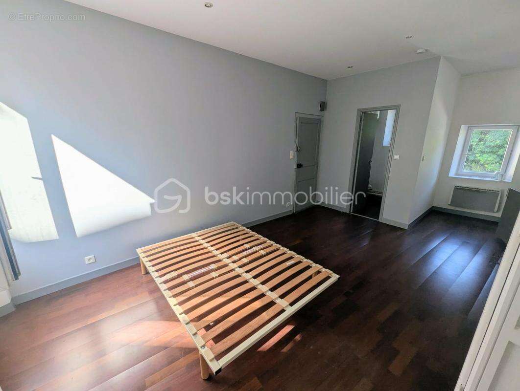 Immeuble de rapport situé au centre ville de Fougères 35300 - photo 9