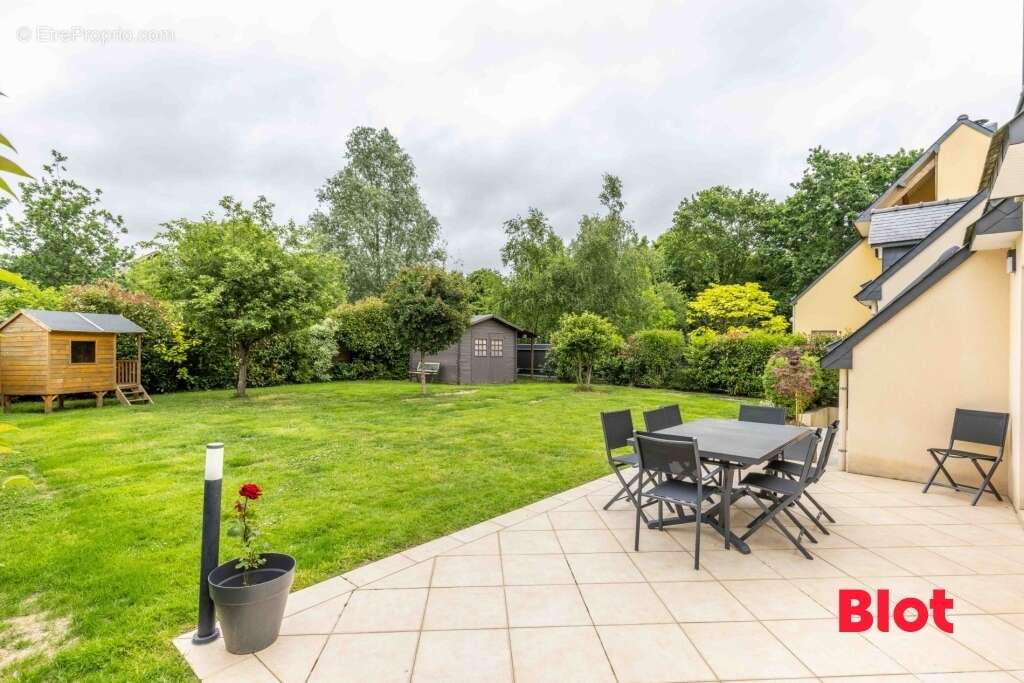 Maison à CHARTRES-DE-BRETAGNE