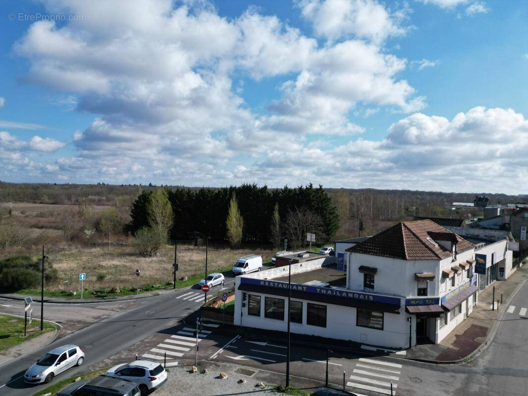 Commerce à CHAMBOURCY