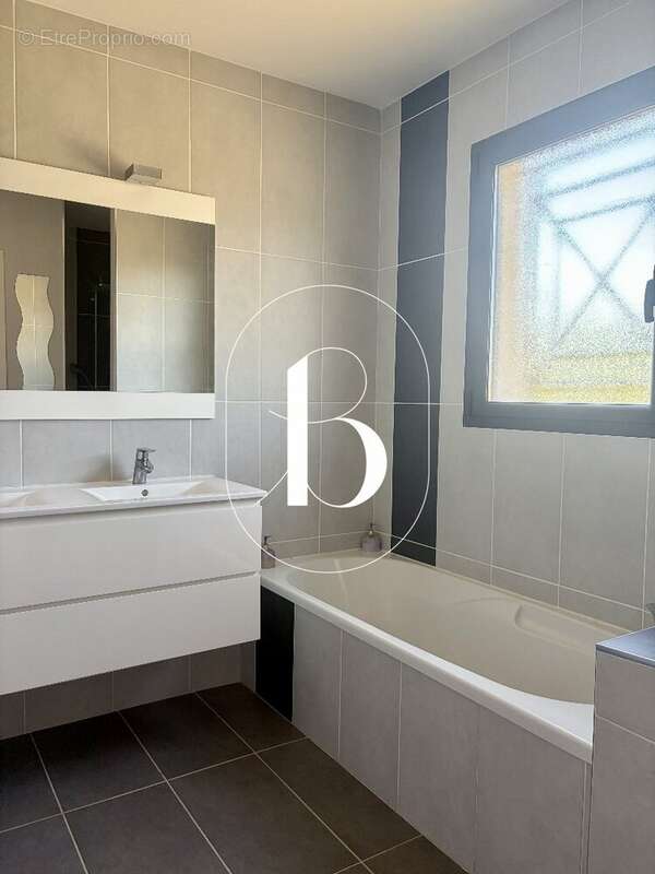 Maison contemporaine avec piscine et garage - photo 7