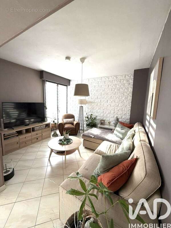 Photo 2 - Maison à ALLENNES-LES-MARAIS