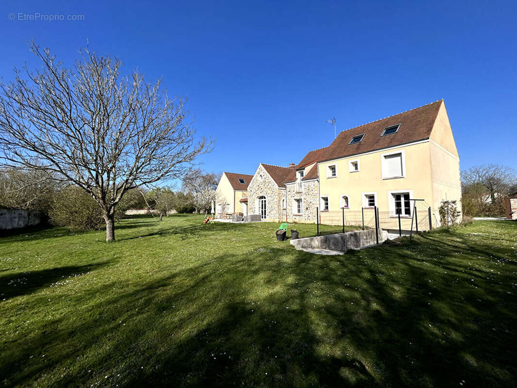 Maison à MARLES-EN-BRIE