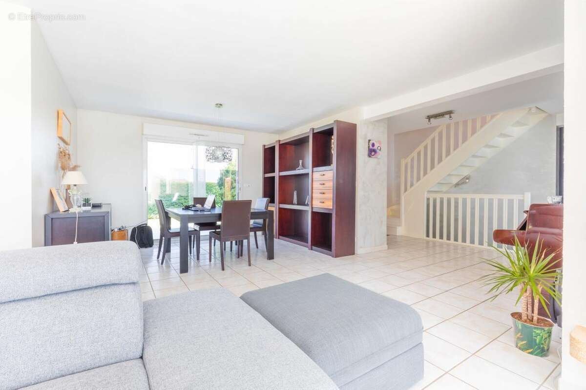 Maison à MARSANNAY-LE-BOIS