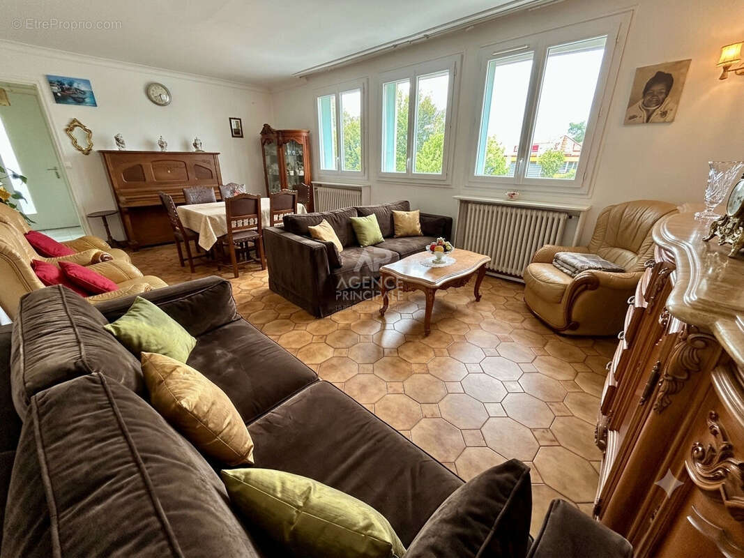 Maison Acheres 4 pièce(s) 64.57 m2 - photo 2