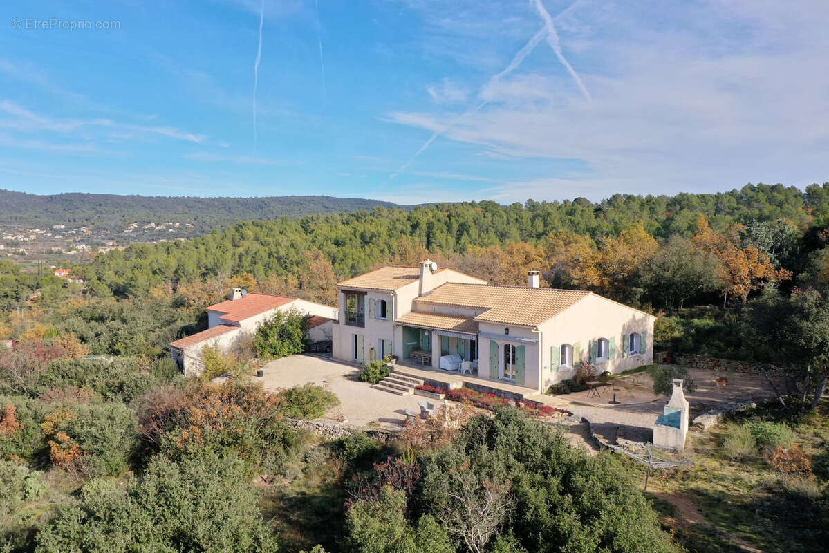 Maison à TAVERNES