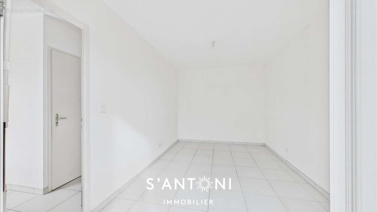 Appartement à VILLENEUVE-LES-BEZIERS