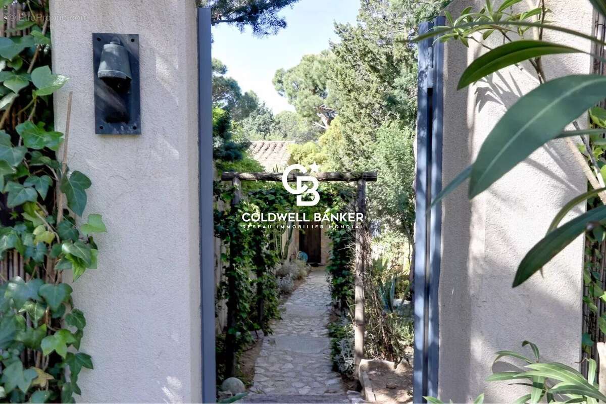 Maison à RAMATUELLE