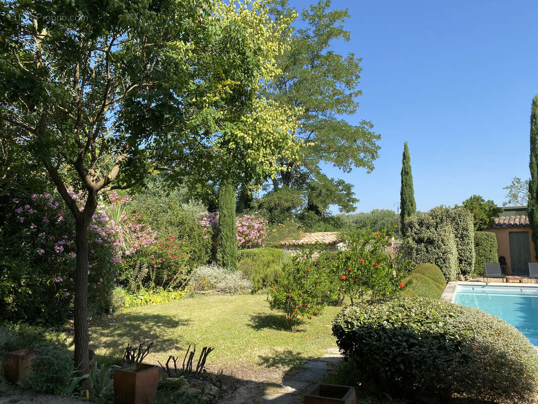 Maison à SAINT-QUENTIN-LA-POTERIE