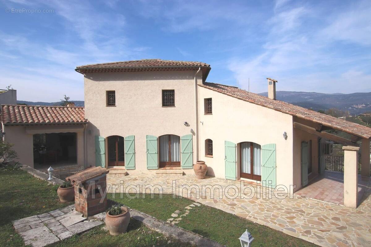 Maison à PEYMEINADE