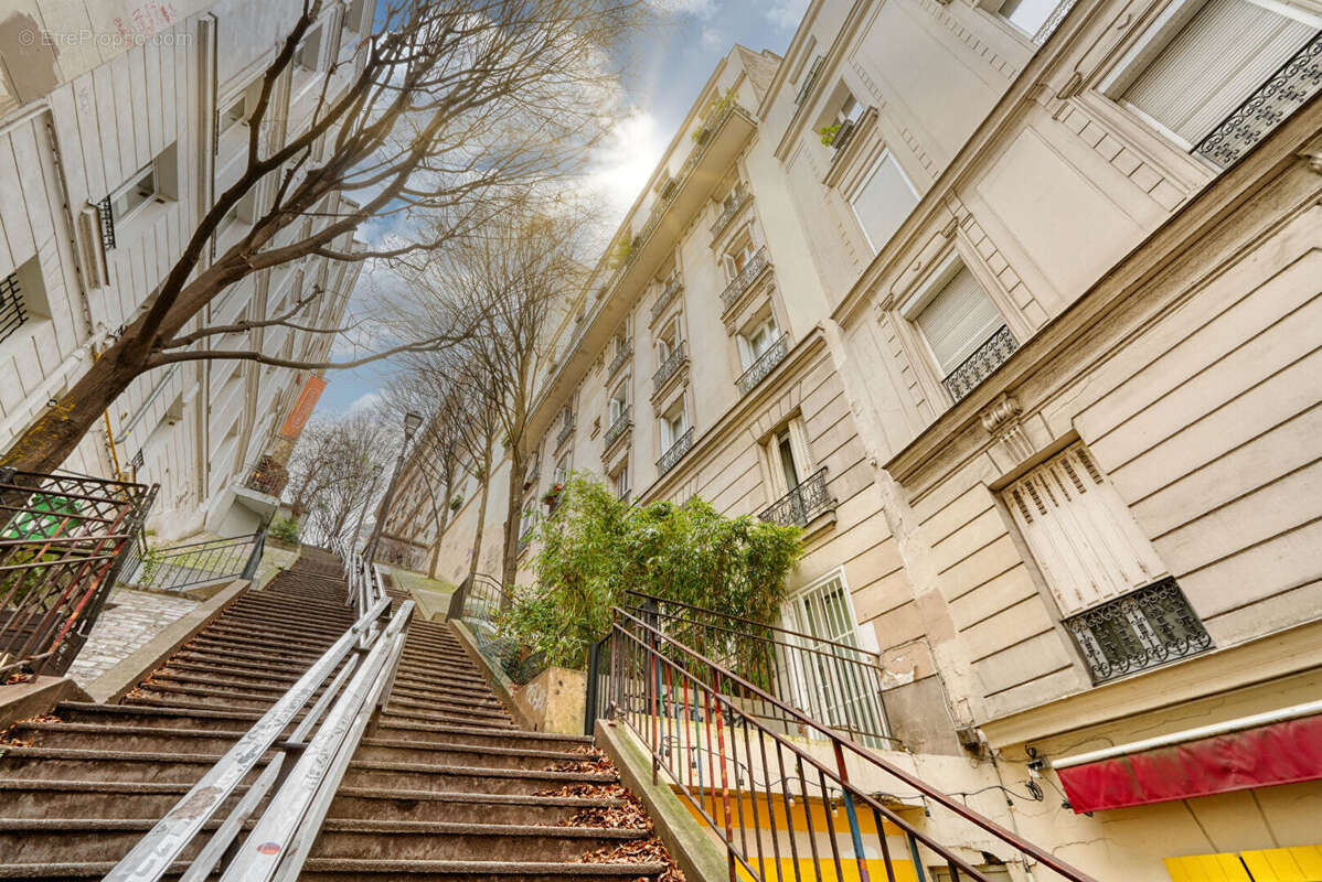 Appartement à PARIS-18E