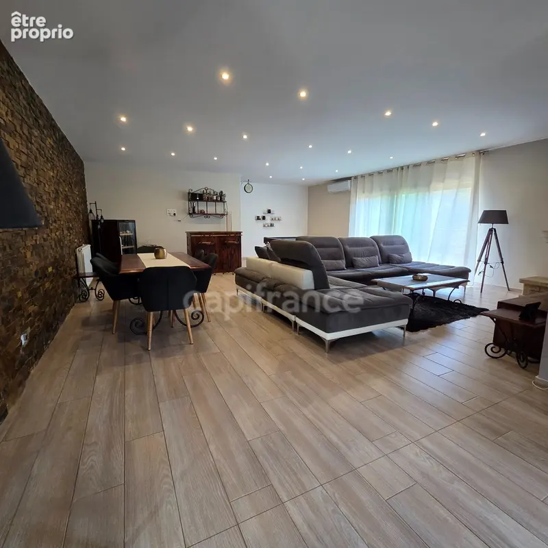 BASTELICACCIA (Corse du sud) proche AJACCIO: Ensemble immobilier de 4 lots avec piscine et jardin paysager - photo 8
