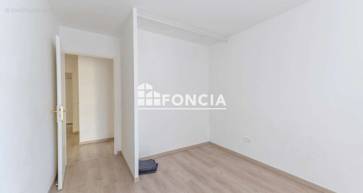 Appartement à BUSSY-SAINT-GEORGES