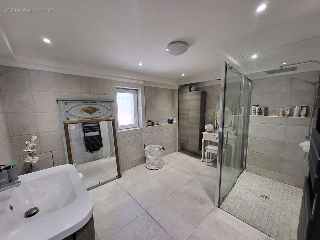 Maison à CAUMONT-SUR-DURANCE