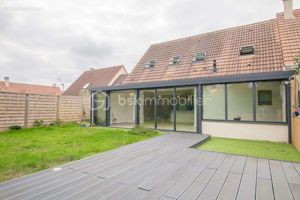 Maison à LEUVILLE-SUR-ORGE