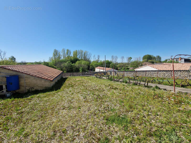 Maison à TONNAY-BOUTONNE