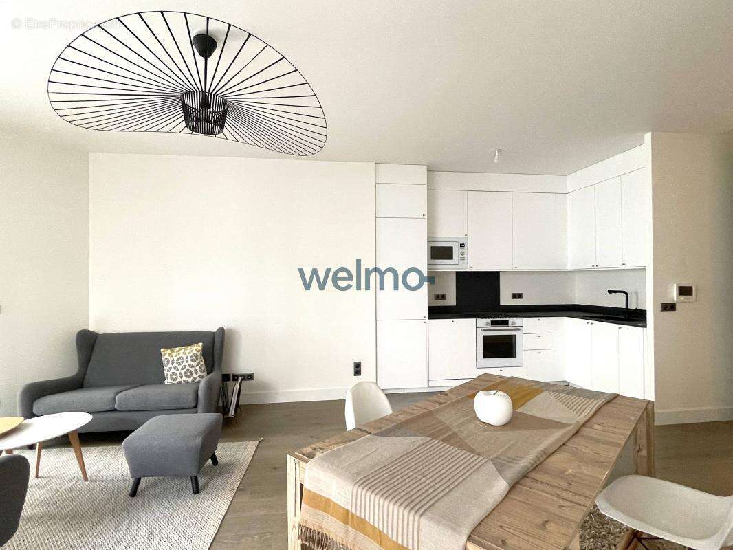 Appartement à PARIS-14E