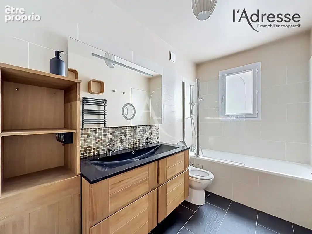 SURESNES limite Puteaux - Appartement 5 pièces 101m², cave et parking - photo 9