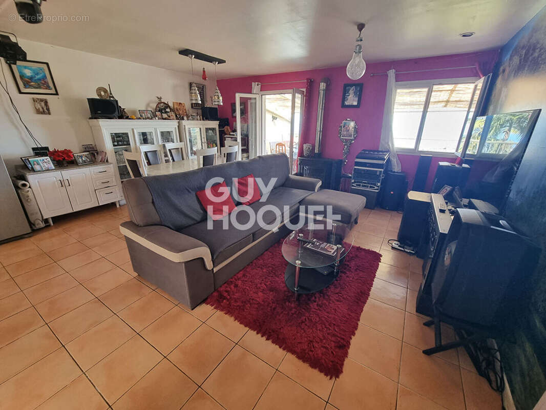 Maison 5 pièces avec dépendances - LE TAMPON Pont d'Yves - photo 7