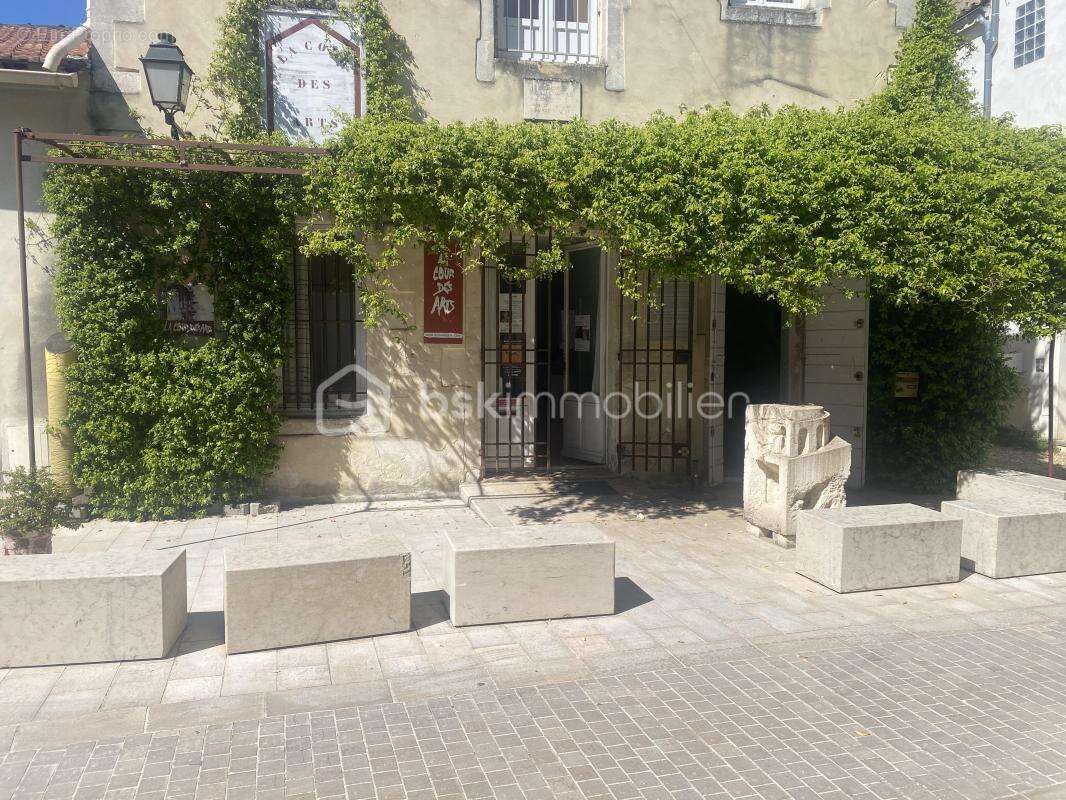 Maison de caractère située en centre-ville - photo 10