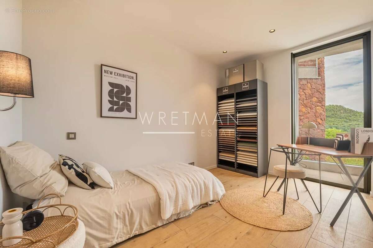 Appartement à LES ADRETS-DE-L'ESTEREL