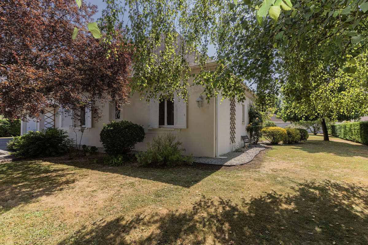 Maison 255 m² à Mont  - photo 4