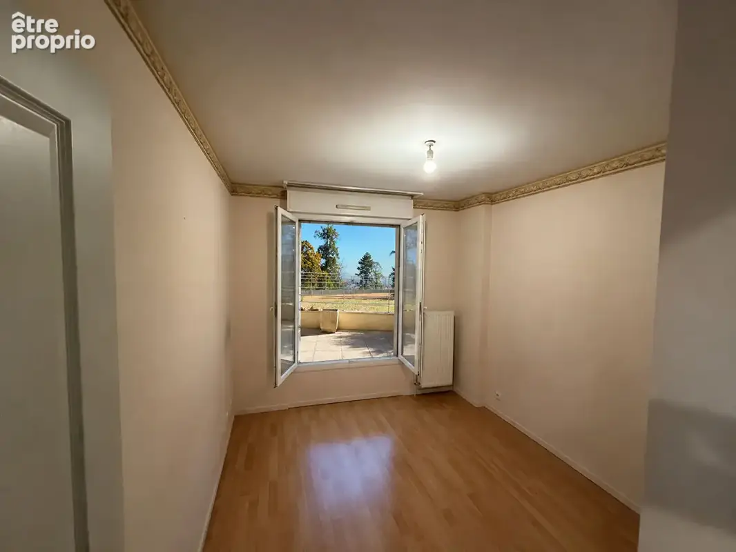 Appartement T2 avec terrasse et vue cathédrale - photo 7