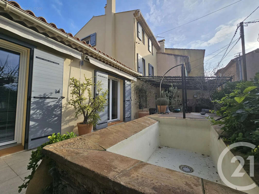 Maison à SIX-FOURS-LES-PLAGES