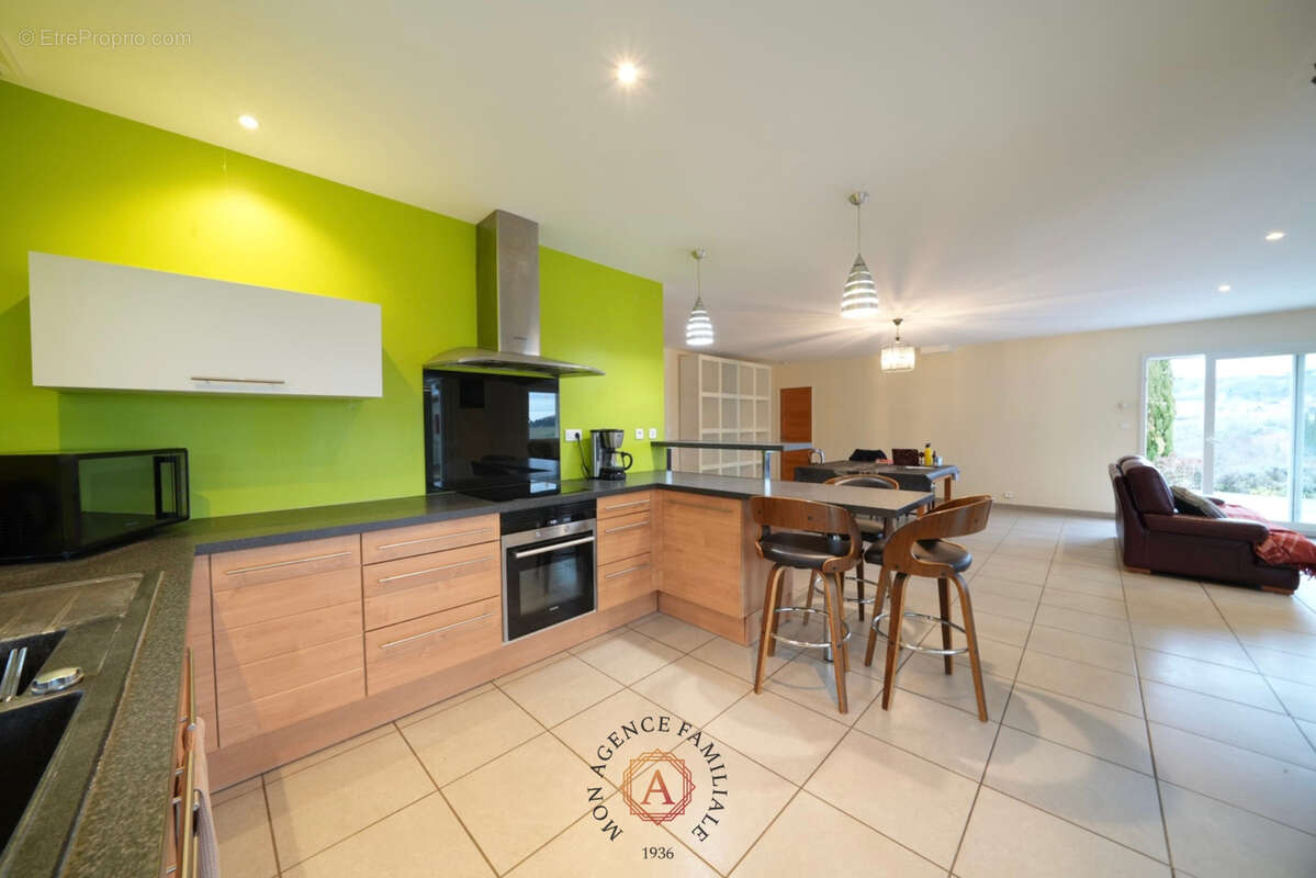 Maison 4 pièces de 130 m2 - photo 5