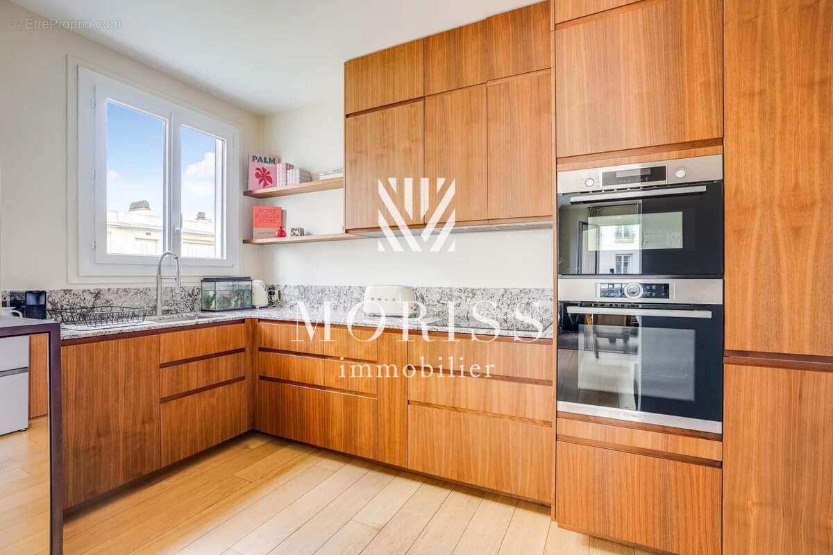 Appartement à NEUILLY-SUR-SEINE